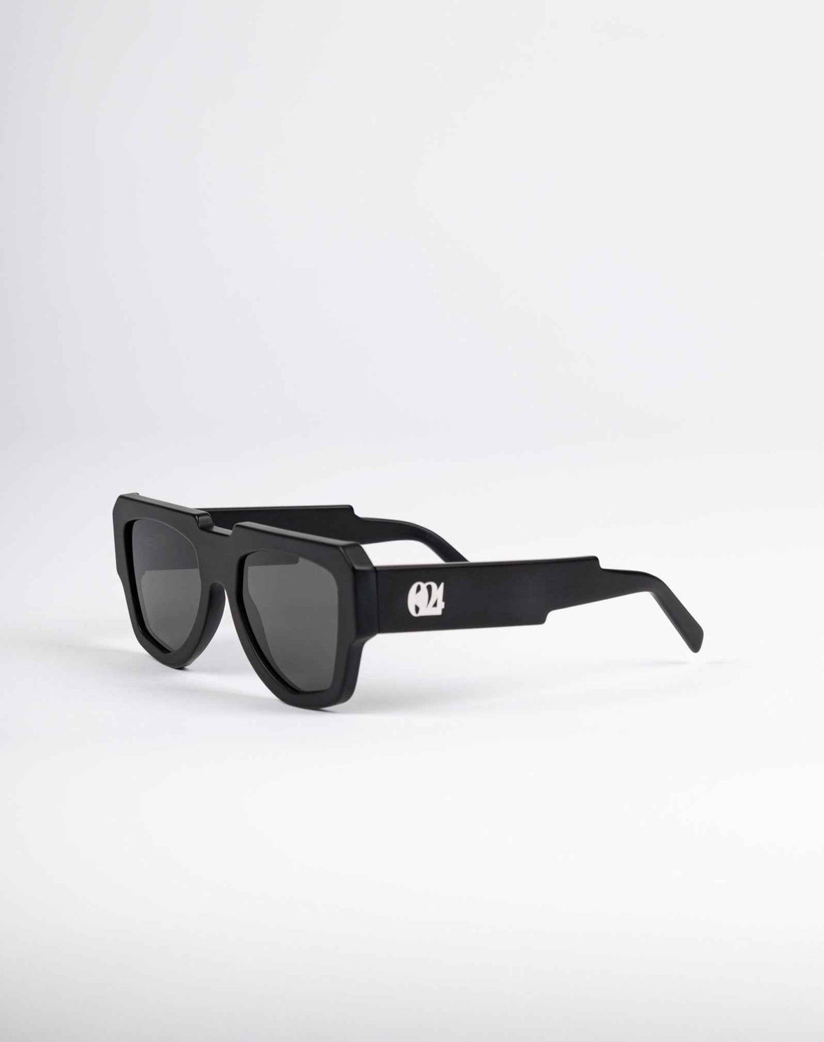 1961 | BLACK